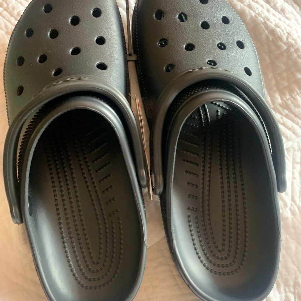 CROCS size 11 NWT